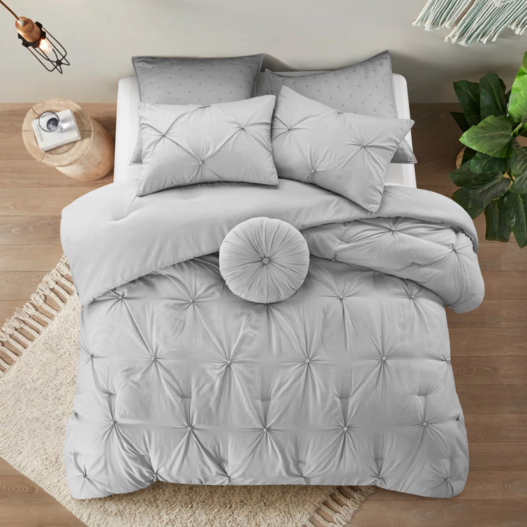 Alegandro Comforter Set